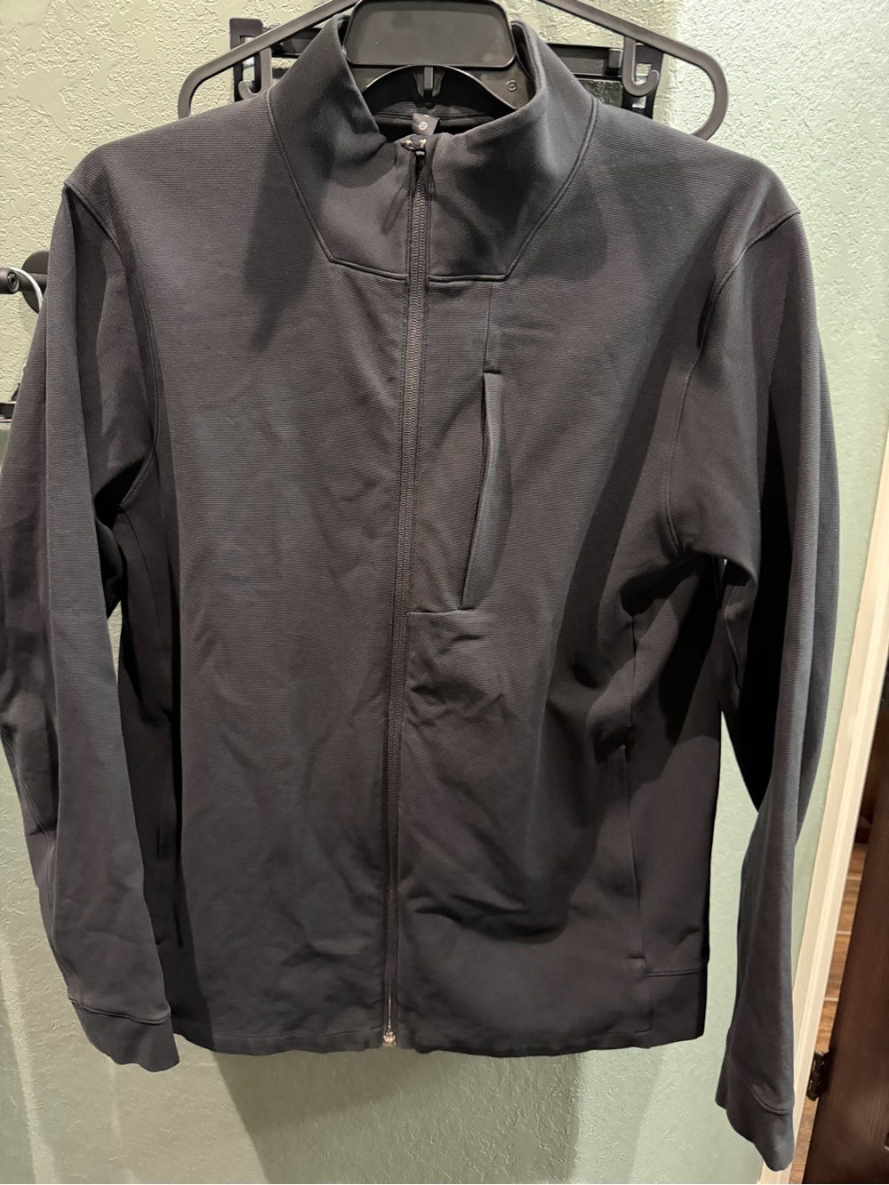 lululemon Men's black Full-Zip Lightweight Jacket - XL